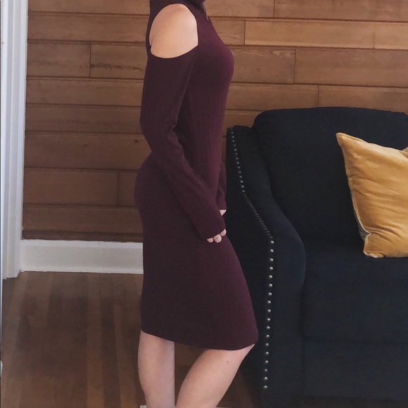 Burgundy Cold Shoulder Midi Dress - Picture 2 of 3